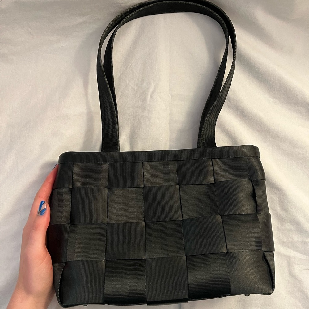Black Harveys Seatbelt Bag